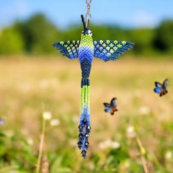 Porte-cléfs colibri en perles de rocailles. Fabriqué artisanalement à la main.