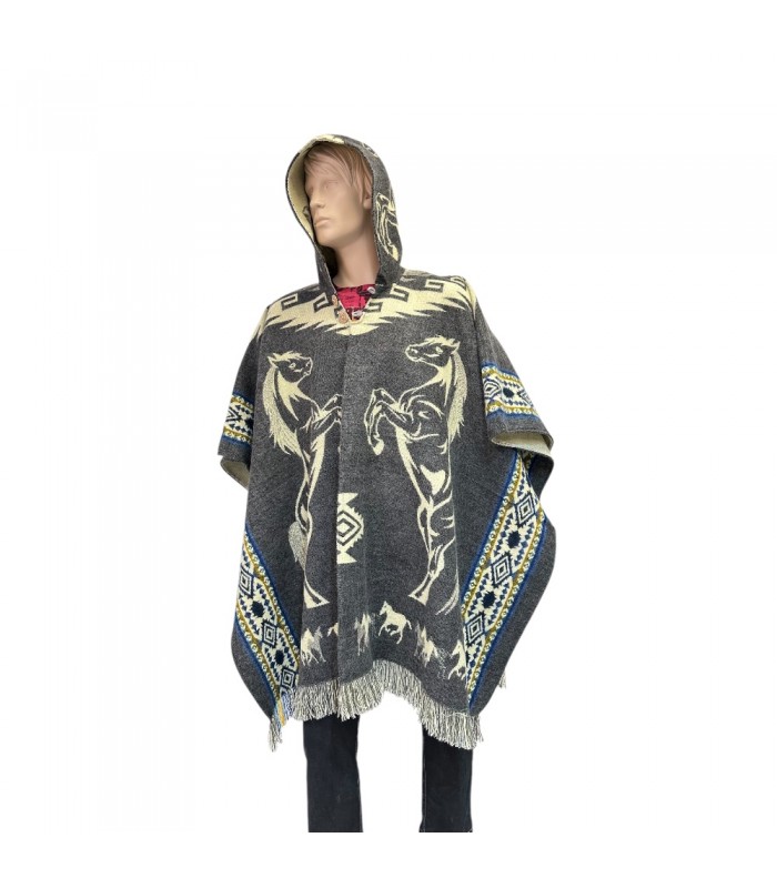Poncho native chevaux fabriqué artisanalement en Équateur. Poncho native chevaux fabriqué artisanalement en Équateur.