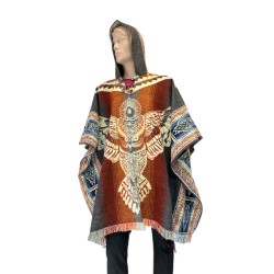 Poncho native motif chouette fabriqué artisanalement en Équateur.