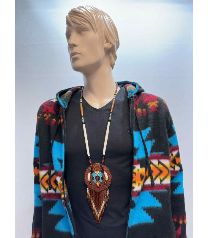 Collier amérindien en perles de rocailles.