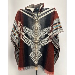 Poncho native motif chouette fabriqué artisanalement en Équateur.