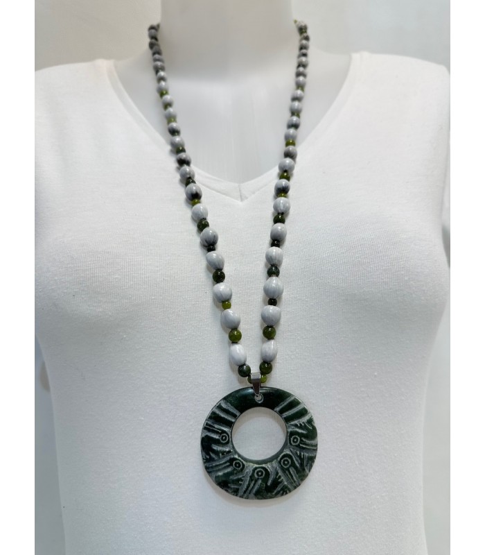 Collier de protection en graines et pierre de jade néphrite
