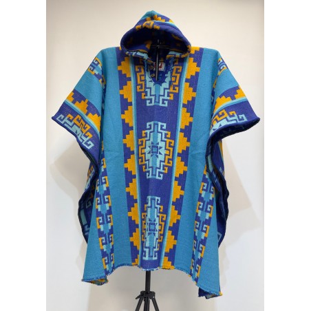 Poncho en 100% laine de mouton , fabriqué artisanalement en Équateur.