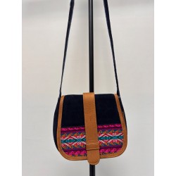 Sac en cuir fabriqué artisanalement en Équateur.
