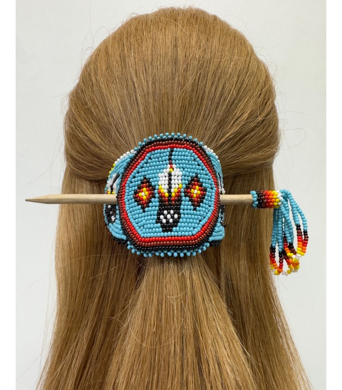 Barrette amérindienne en perles de rocailles, fabriqué entièrement à la main en Équateur .