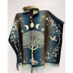 Poncho arbre de vie en 70% acrylique et 30% laine d’alpaga, fabriqué artisanalement en Équateur 