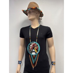 Collier en perles de rocailles et os de buffle, fabriqué entièrement à la main en Équateur